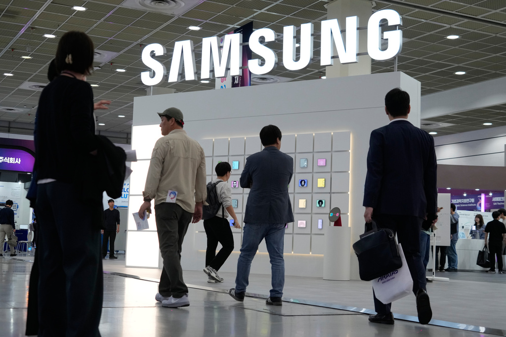 Samsung keeps shattering profit records as AI boom lifts chip demand