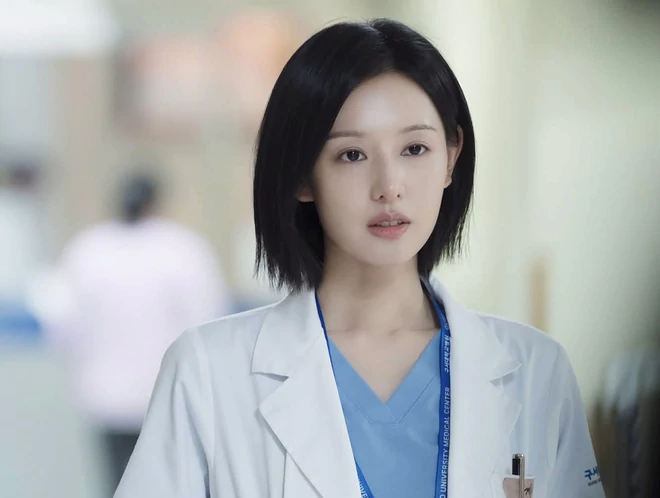 Doctor X thống trị màn ảnh Hàn tháng 10
