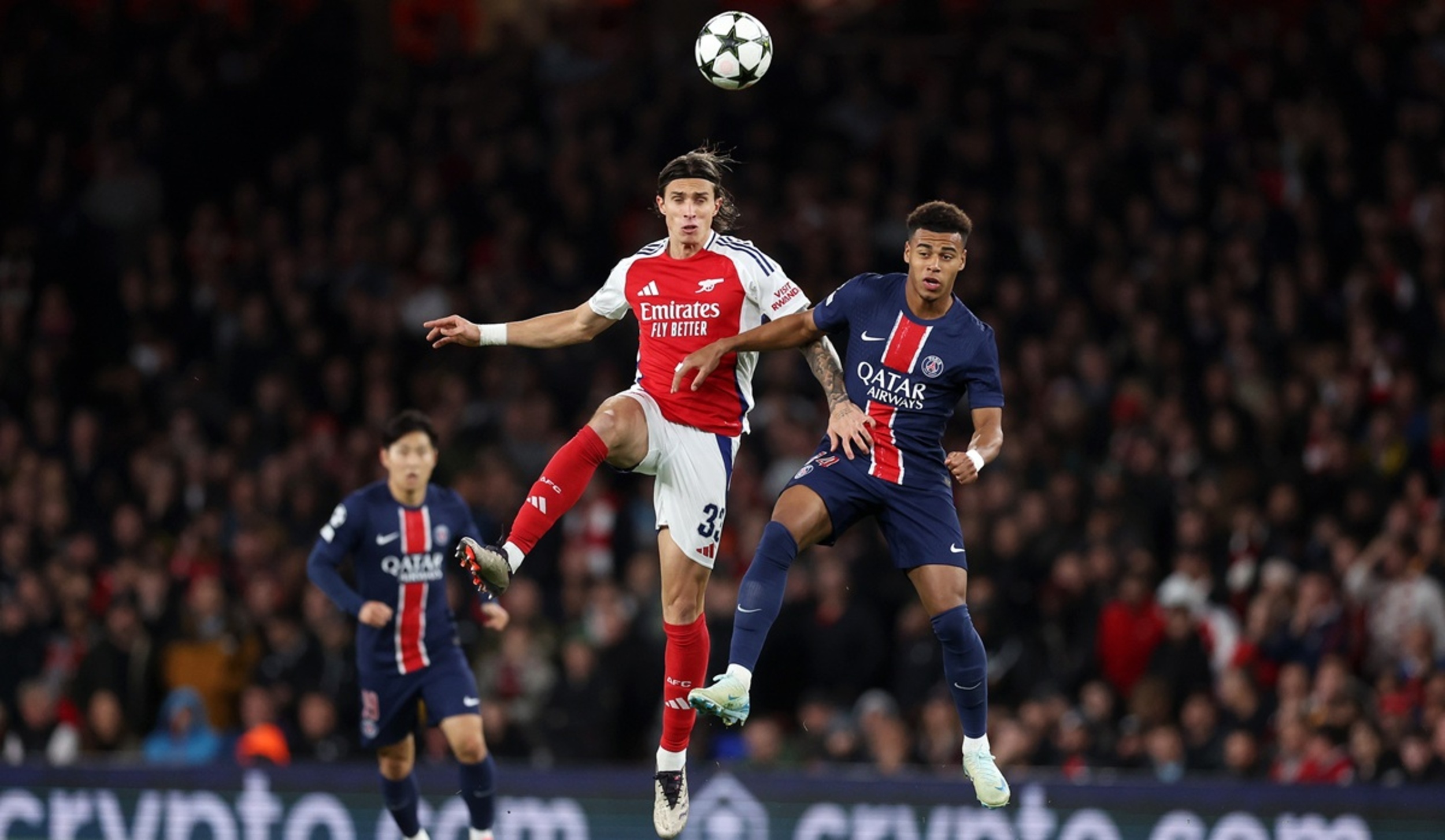 PSG steps up plans to stop Arsenal from poaching their star