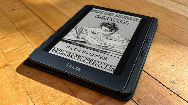 This pricey new accessory gives your Kindle a feature that used to be ...