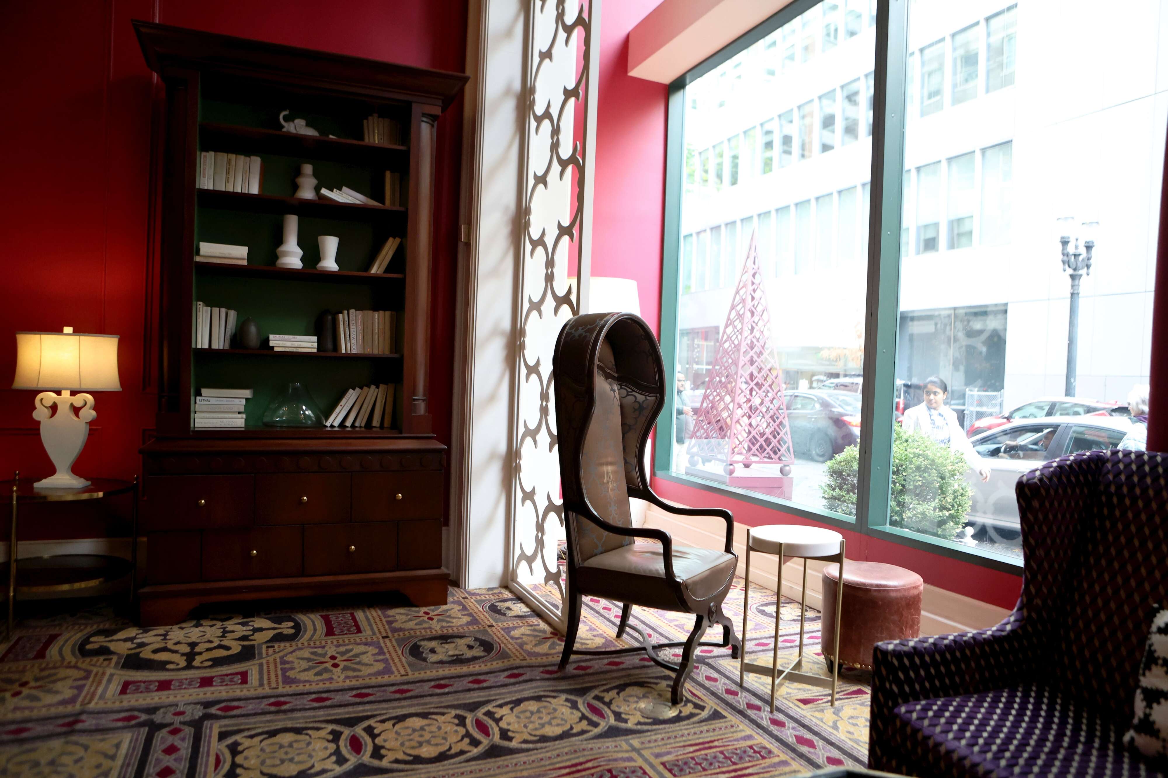 Downtown Portland hotel sells for 94% less than 2016 price