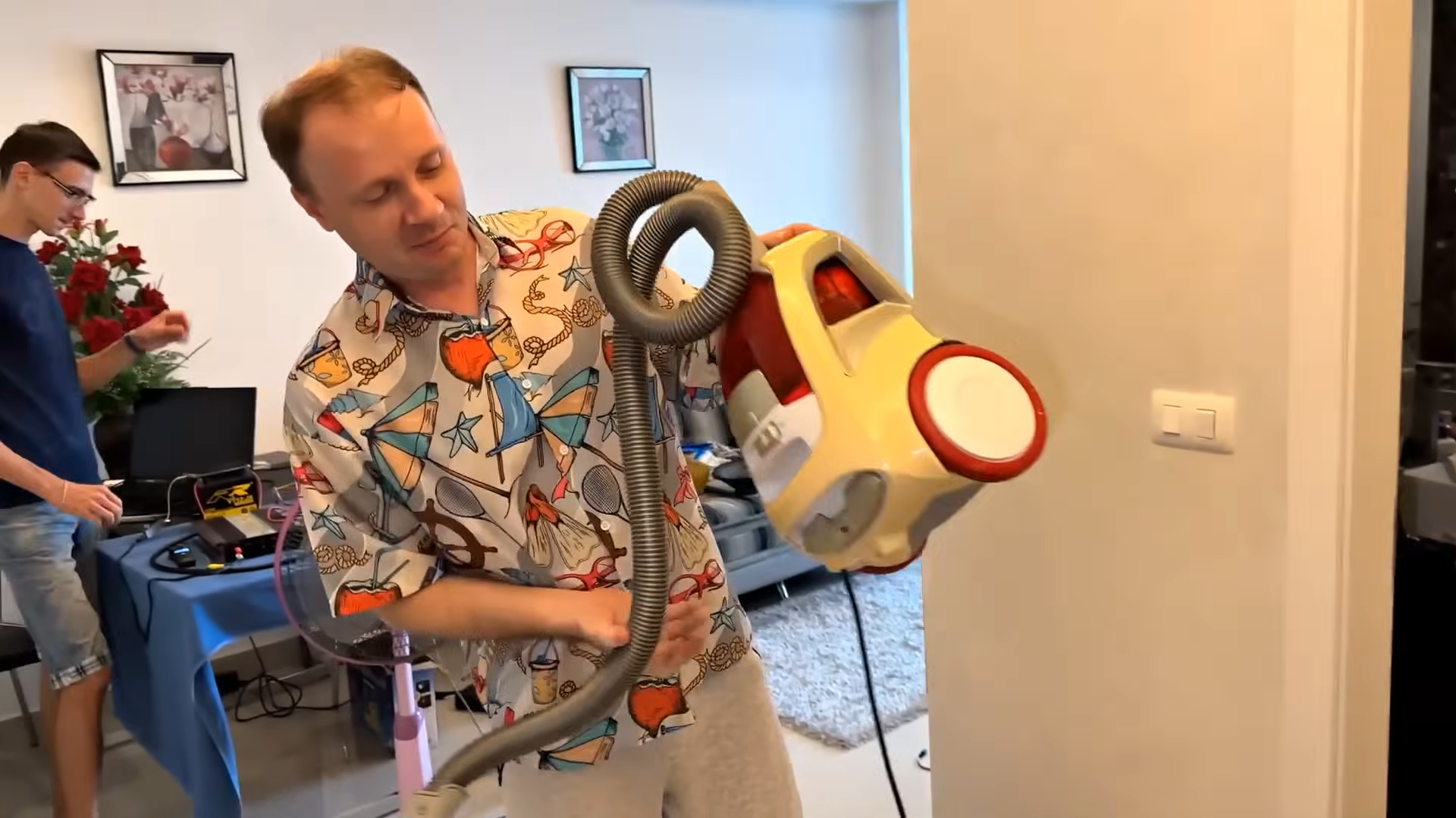 How to turn a vacuum cleaner into a vibration speaker