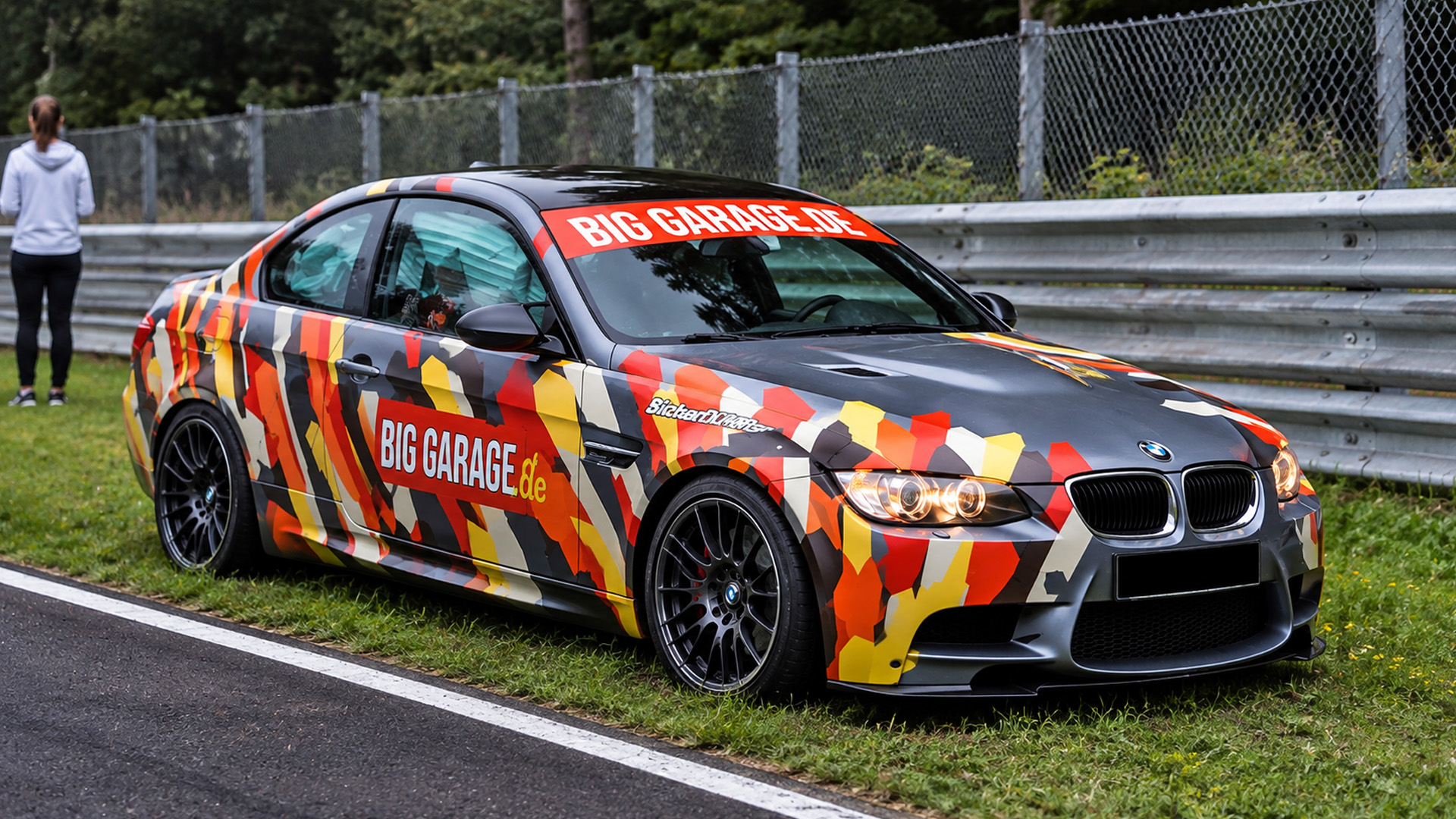 BMW M3 crashes at Nürburgring with side airbags deployed