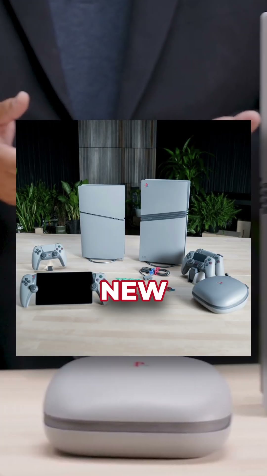 PS5 30th anniversary edition: PS5 slim and PS5 pro