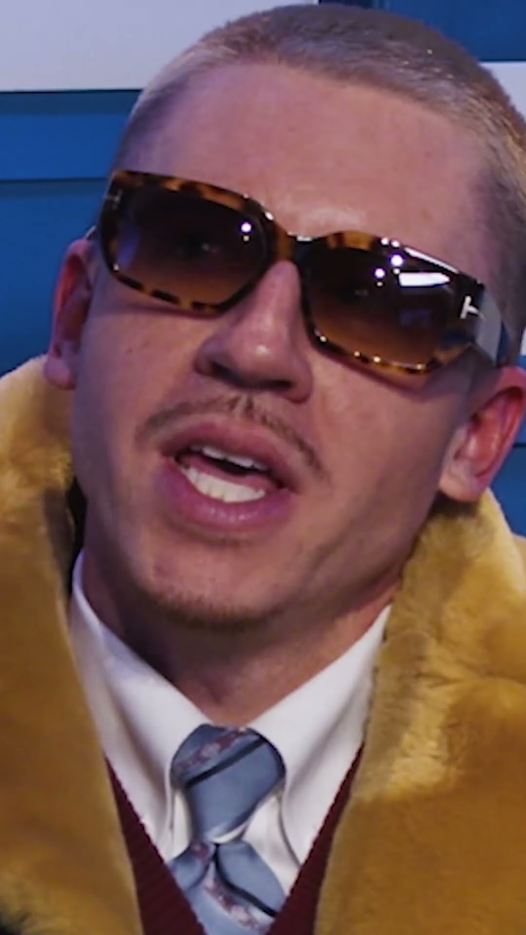 Macklemore threw fake Red Octobers into the crowd
