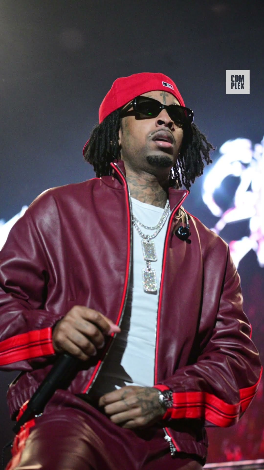 Drake confirms 21 Savage's green card status
