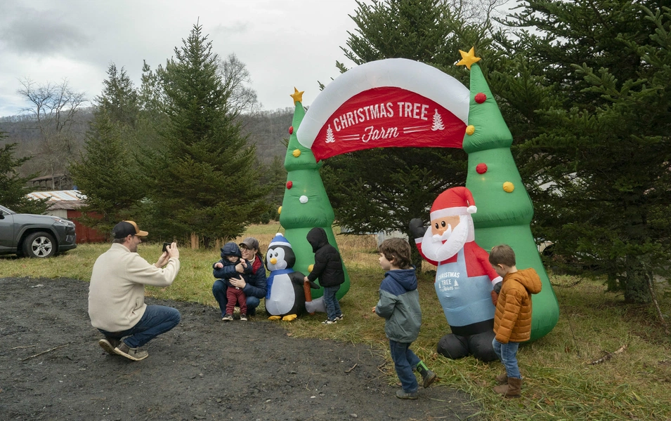 Holiday season kicks off with regional events and decor trends