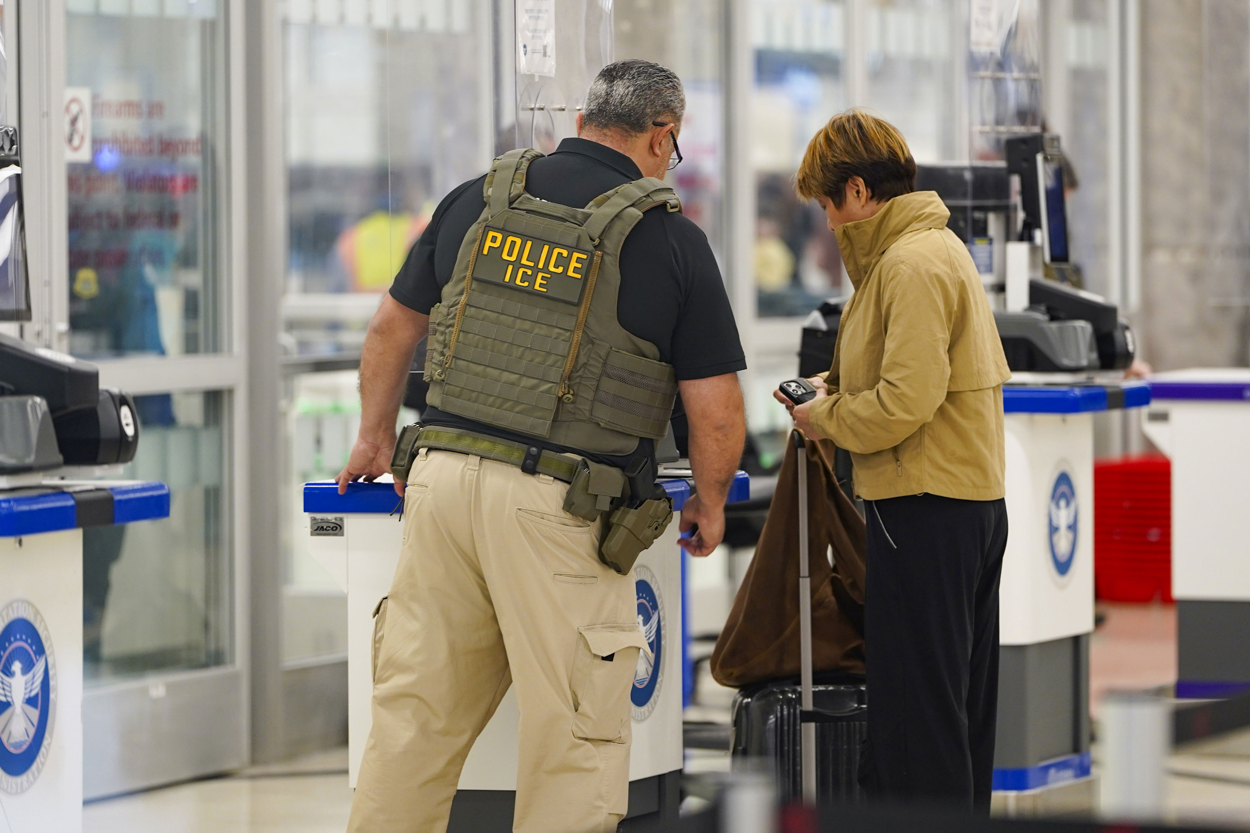 Hackers disclose DHS officer identities in massive data breach