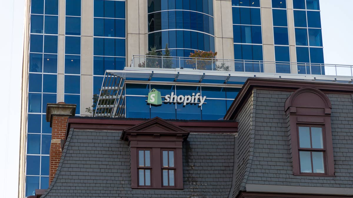 Shopify's strong sales growth faces rising AI costs and margin pressure