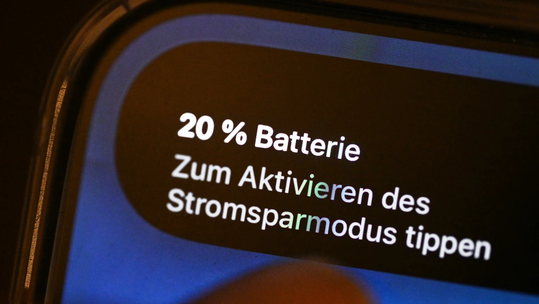 Galaxy S24, S25 owners report battery drain after One UI 9 update