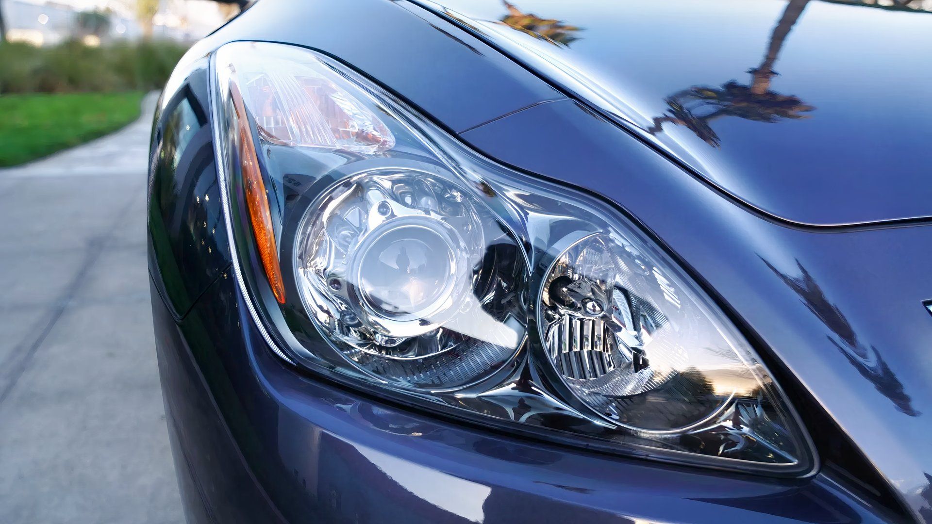 Infiniti's discontinued rear-drive coupe has one engine worth buying