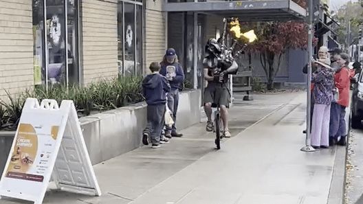 Unicycle-riding Darth Vader plays flaming bagpipes after 'Wildwood ...