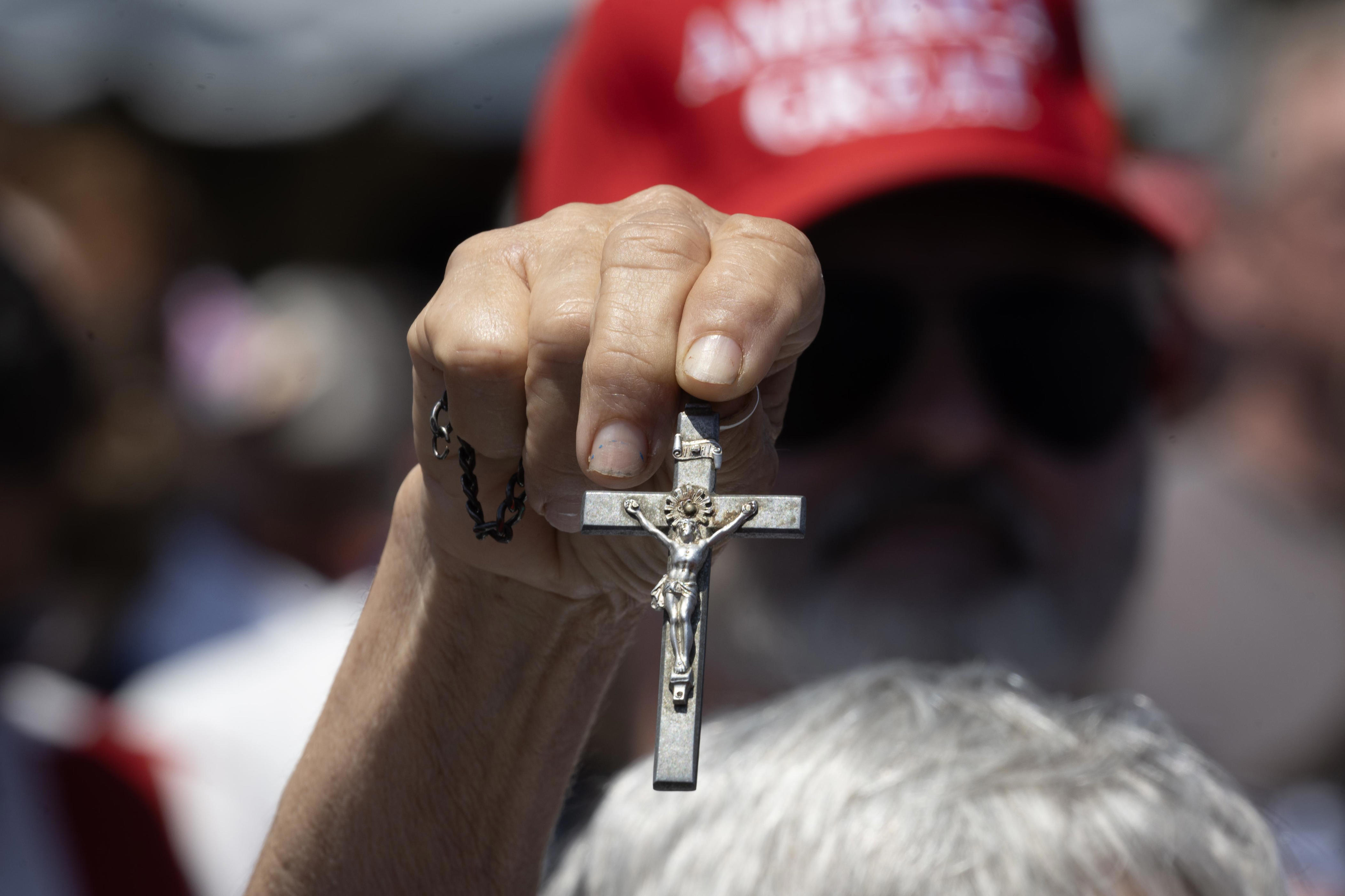 Pew report challenges claims of religious revival in US