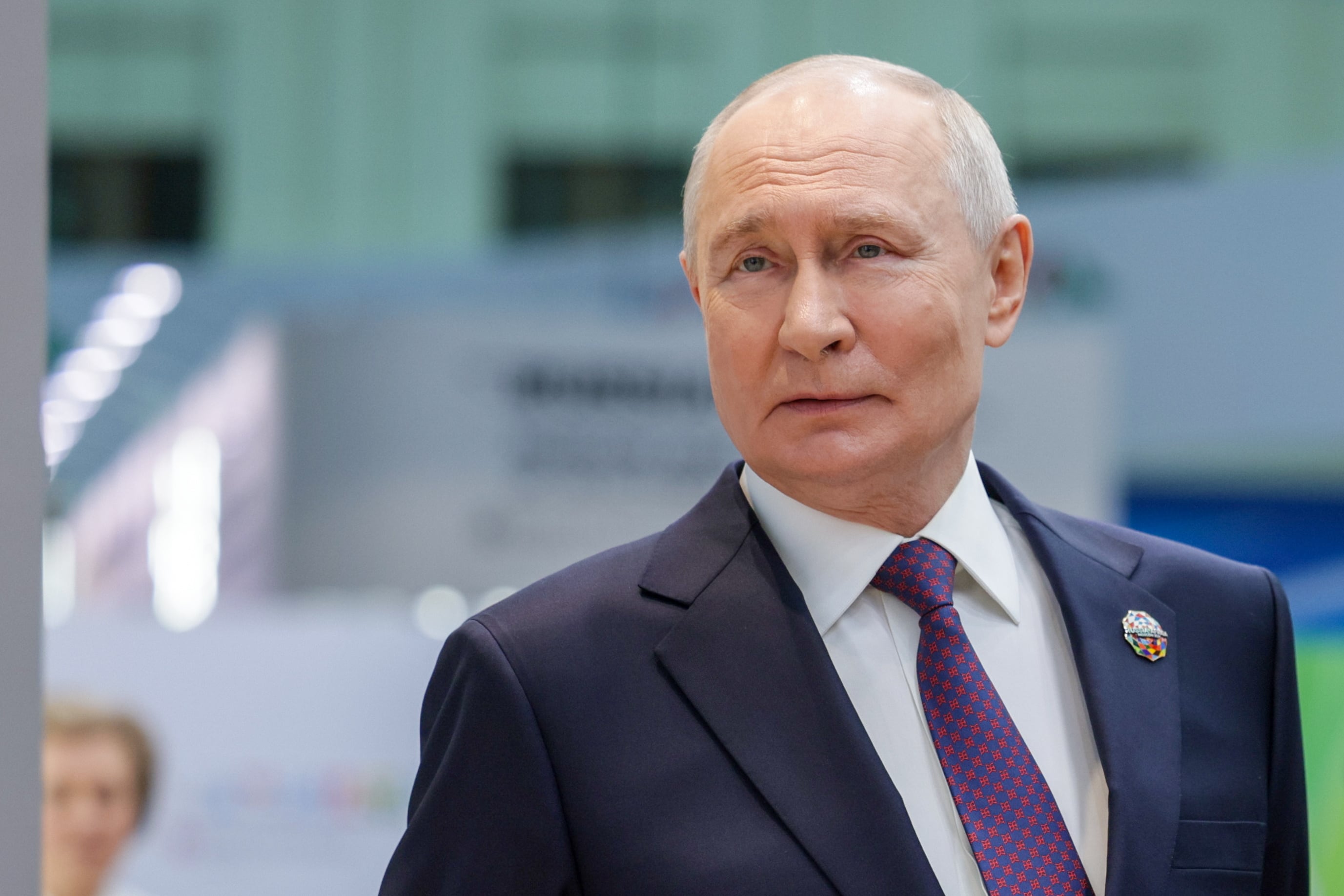 Putin calls Musk 'genius' amid Starlink disruptions