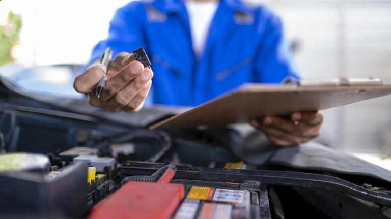 3 signs your car blew a fuse