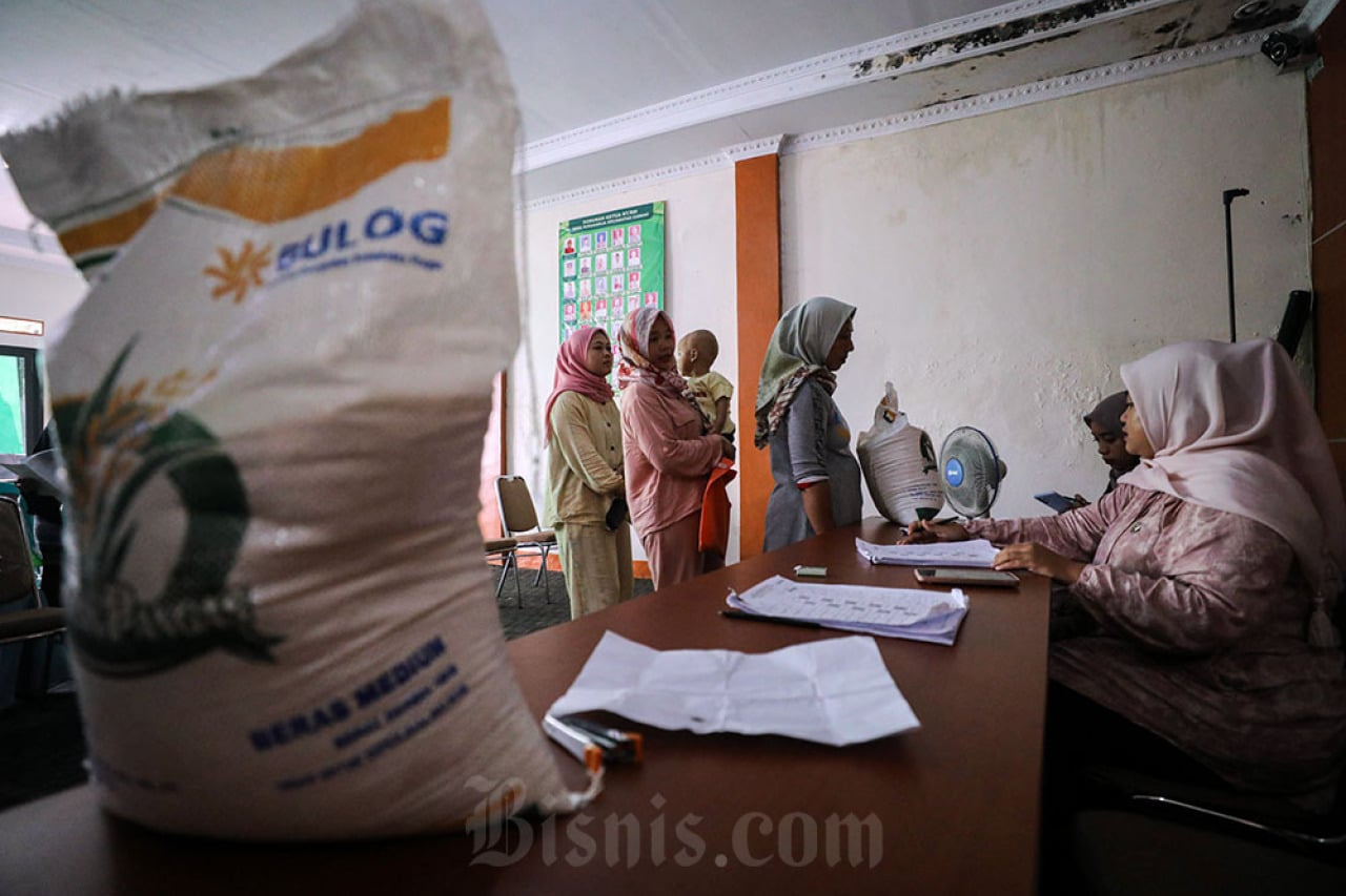 Bansos beras 30 kg untuk 33,24 juta keluarga, kapan cair di daerahmu?