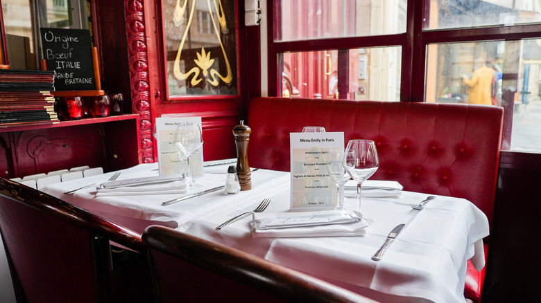 The word 'menu' means something different at a French restaurant