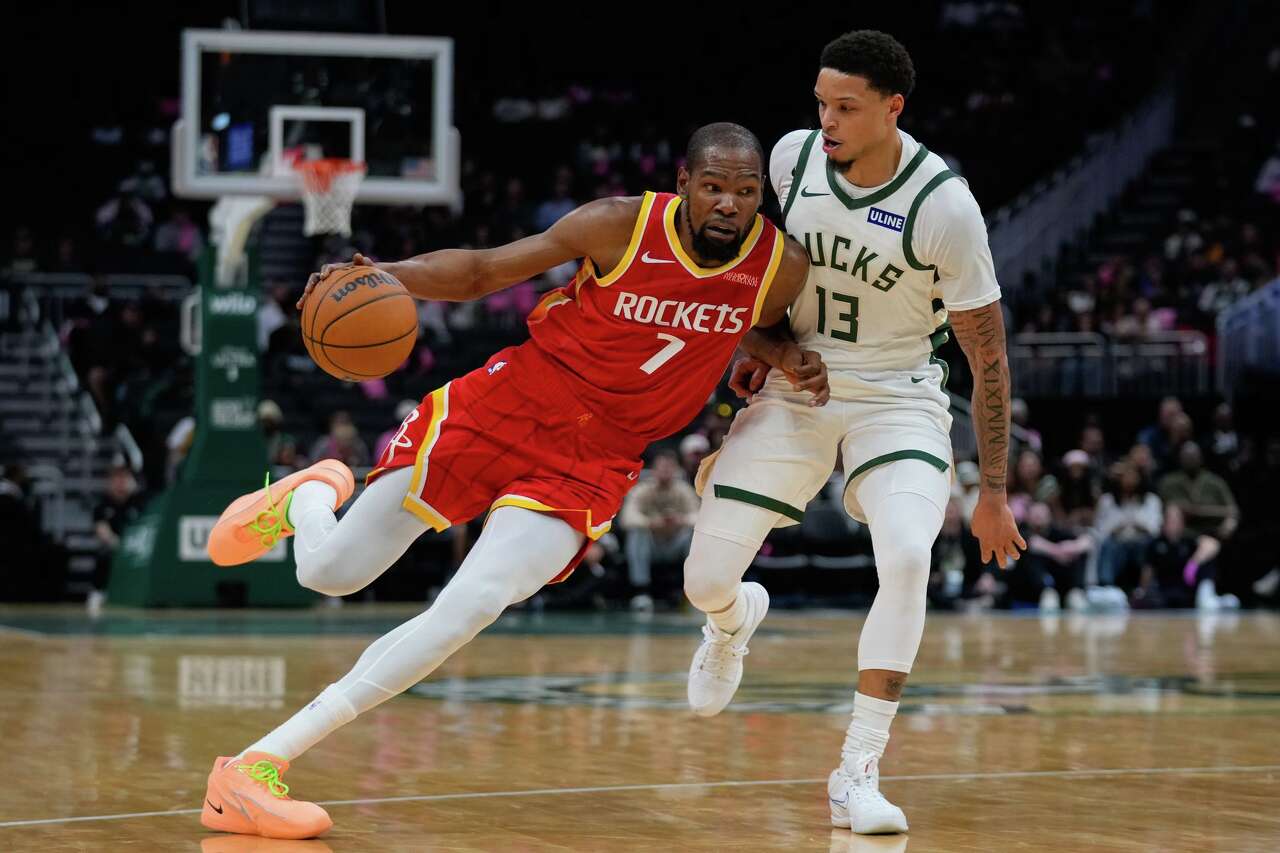 Fred VanVleet and Amen Thompson lift undefeated Rockets past Bucks, 132-100