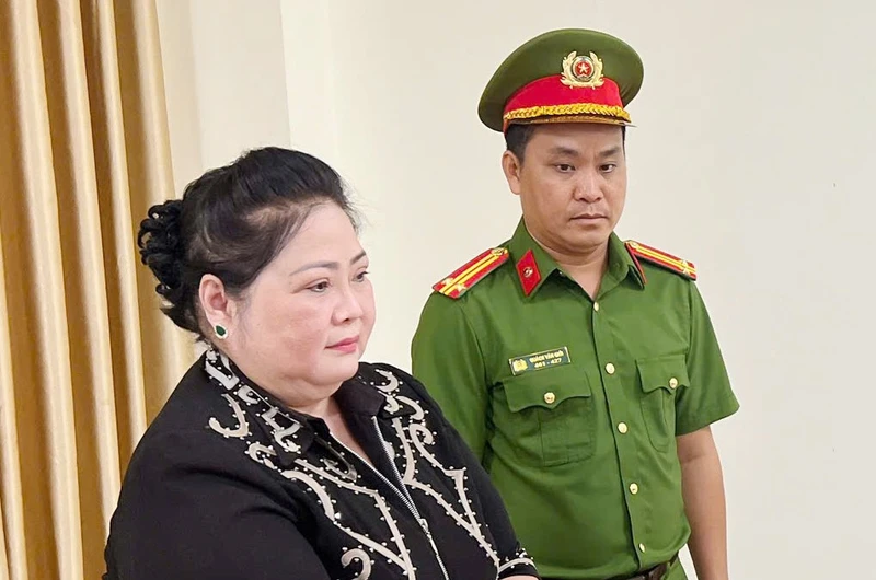 Bắt tạm giam nữ giám đốc vụ lừa đảo hàng chục tỷ đồng