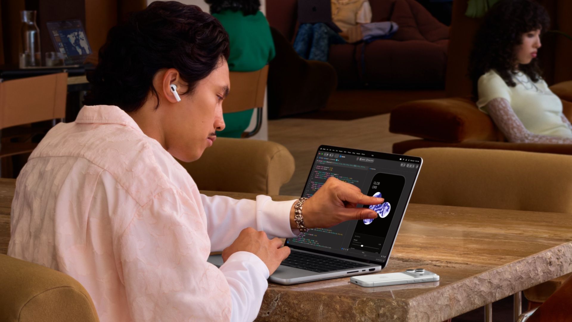 The touchscreen MacBook Pro is here, and it brings back a fan-favorite logo