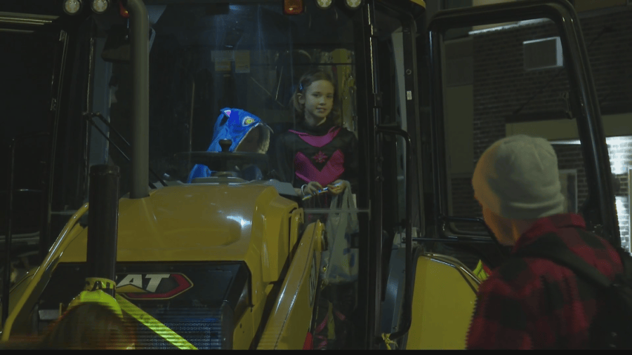 Johnston police, firefighters spend National First Responders Day with ...