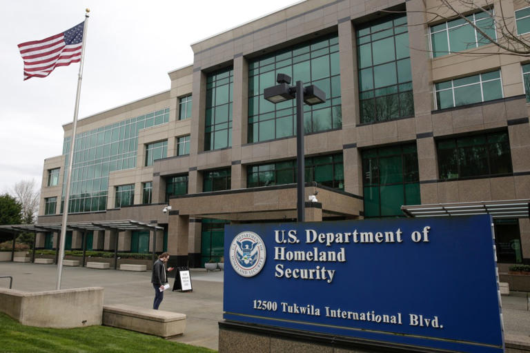 Massive data breach exposes 40,000 US Homeland Security employees