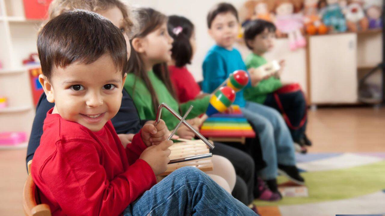 Study finds deaf children exposed to sign language from birth perform ...