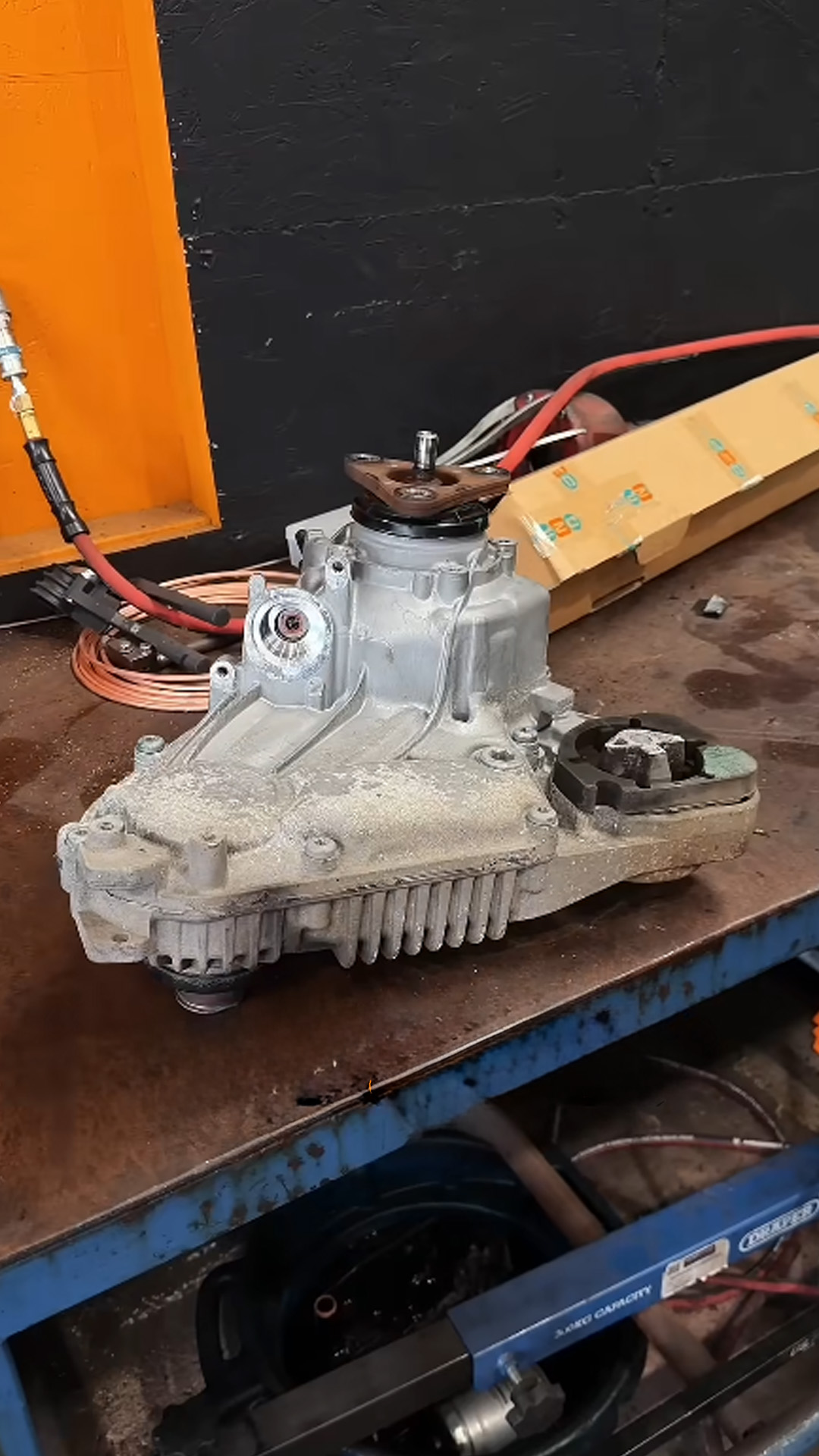 How bad is the damage inside this BMW transfer box?