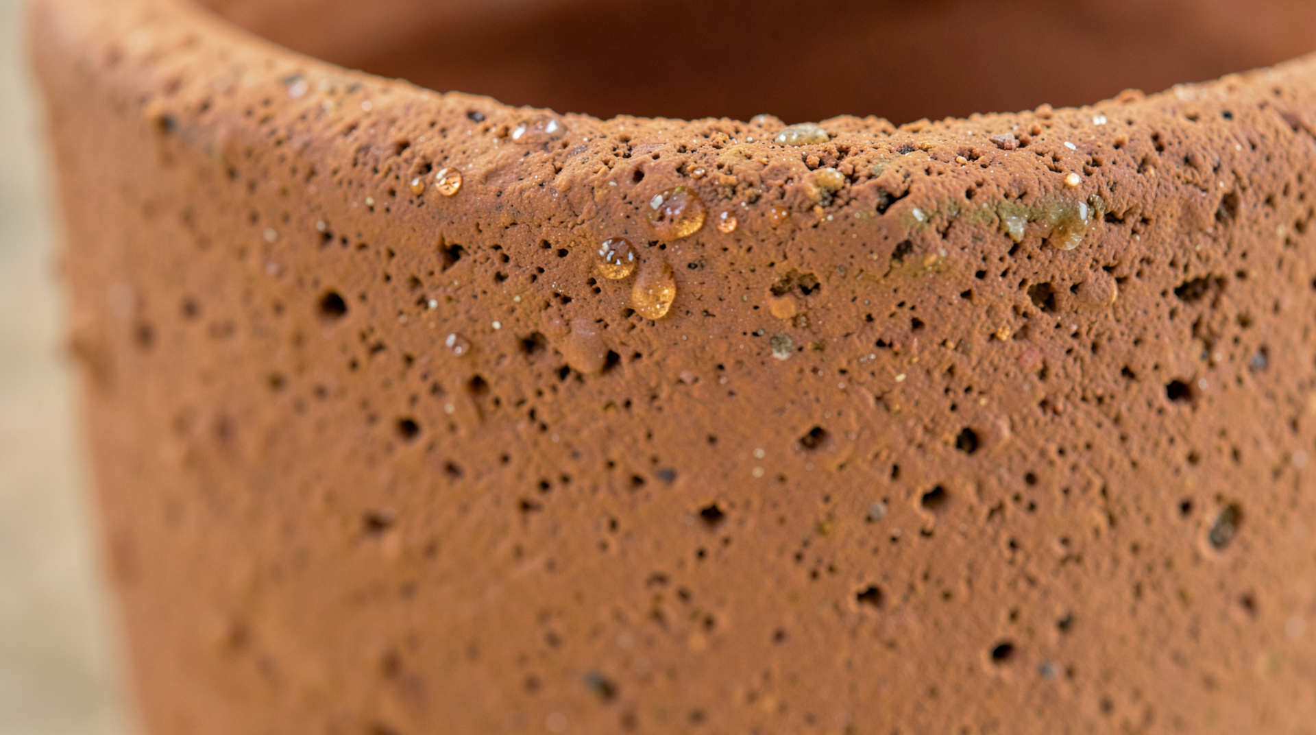 Why a matka keeps water cool without electricity