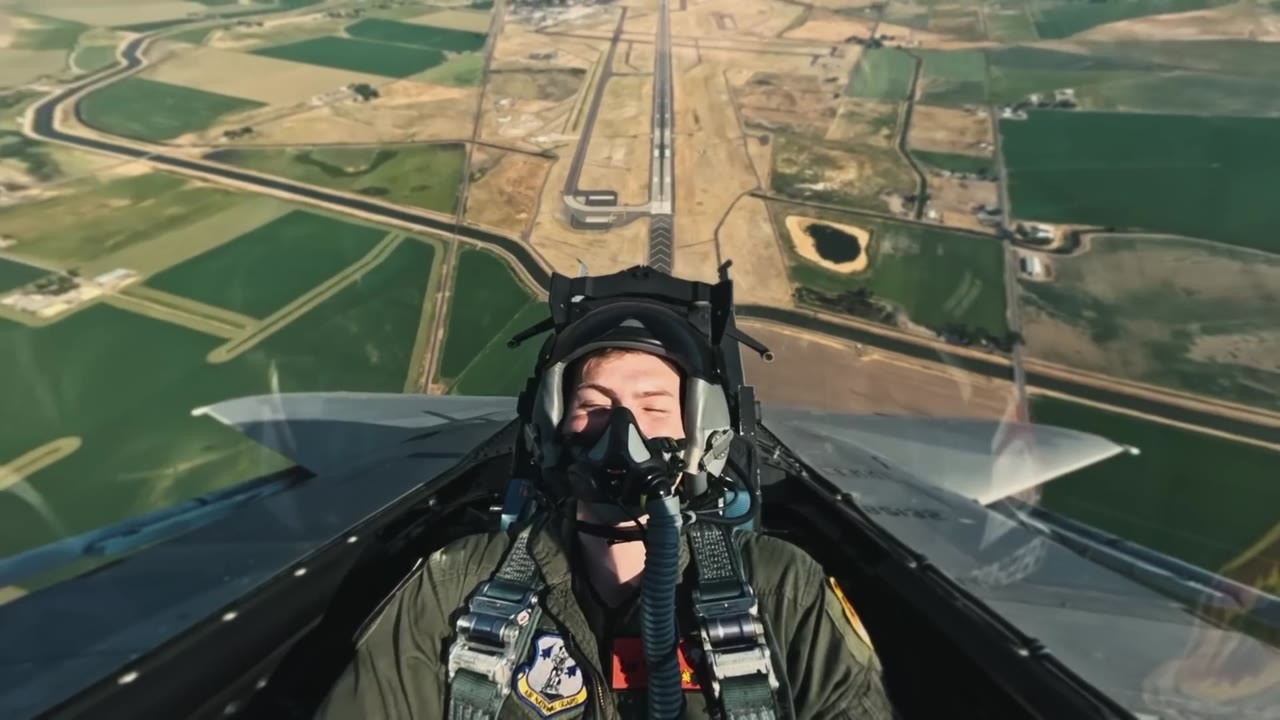 Watch an F-15 pilot experience high-G maneuvers during aerial combat ...
