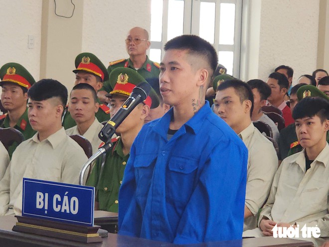 53 bị cáo hỗn chiến, dùng súng bắn nhau lãnh án nhiều năm tù