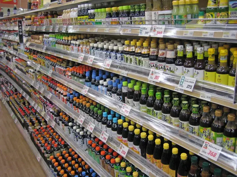 6 things you do at an Asian grocery store that instantly mark you as new