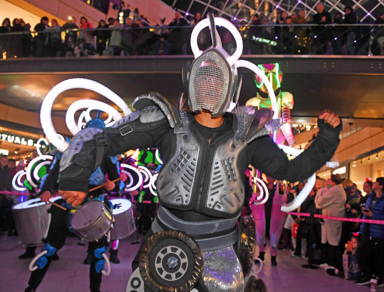 Light Night 2026: Spectacular pictures as Leeds is transformed