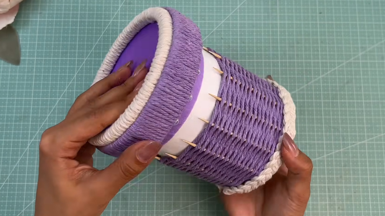 Turn an old swim cap into a beautiful organizer