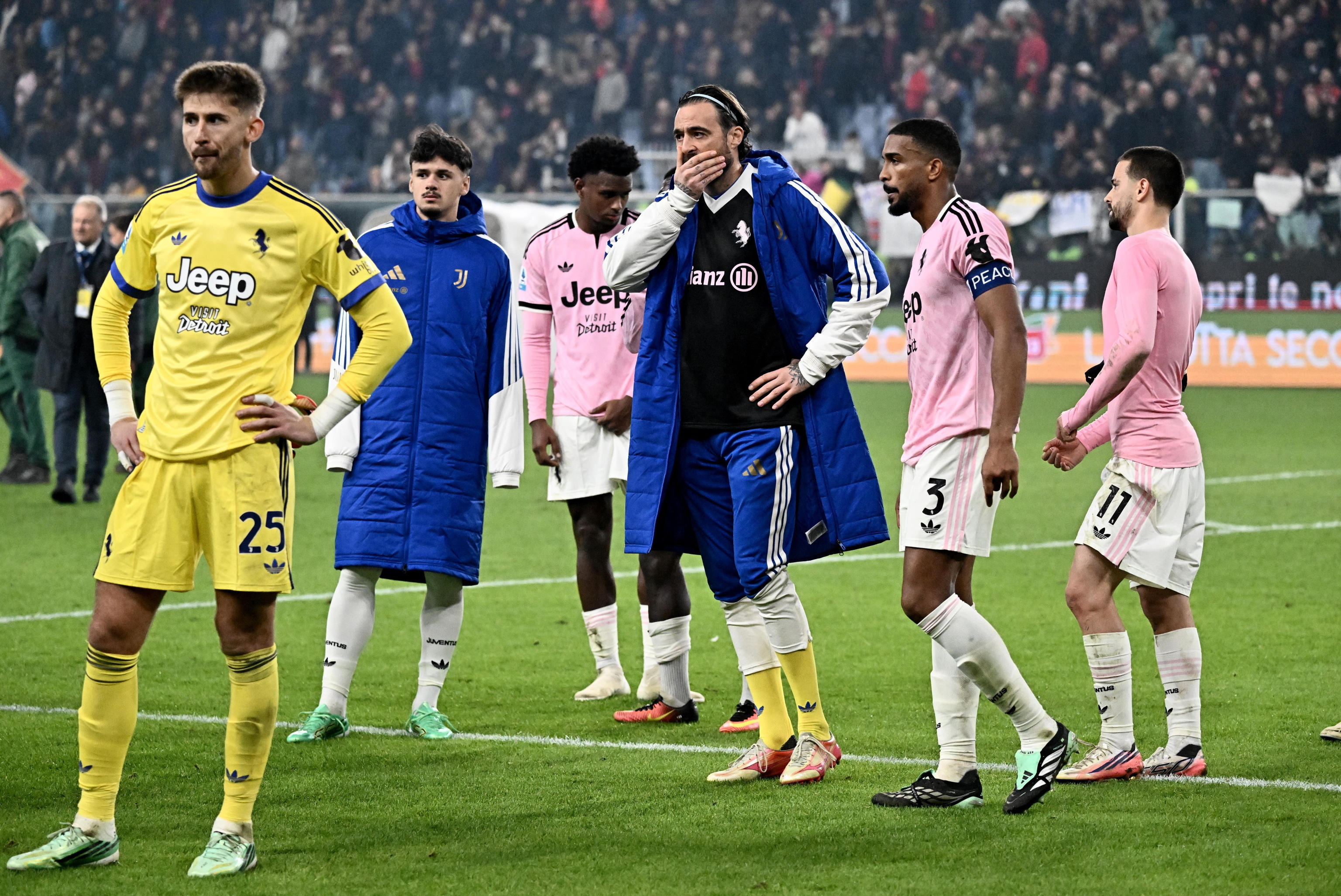 Juve CEO Carnevali meets players, calls for response after Genoa defeat