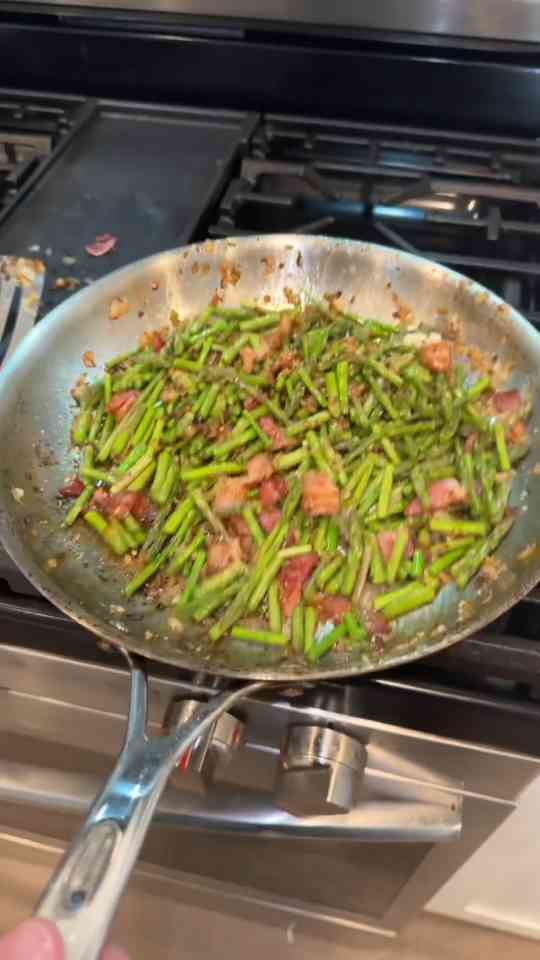Food Lion’s $12 steak feast with bacon wrapped asparagus and onions