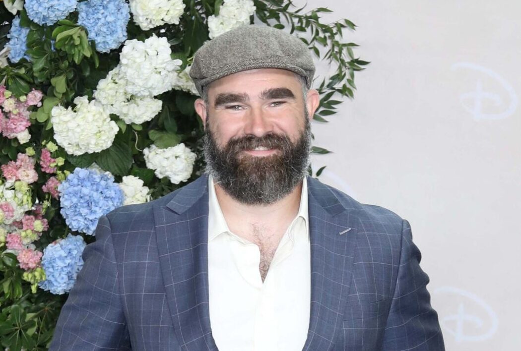 Kylie Kelce claps back at husband Jason’s sumo outfit