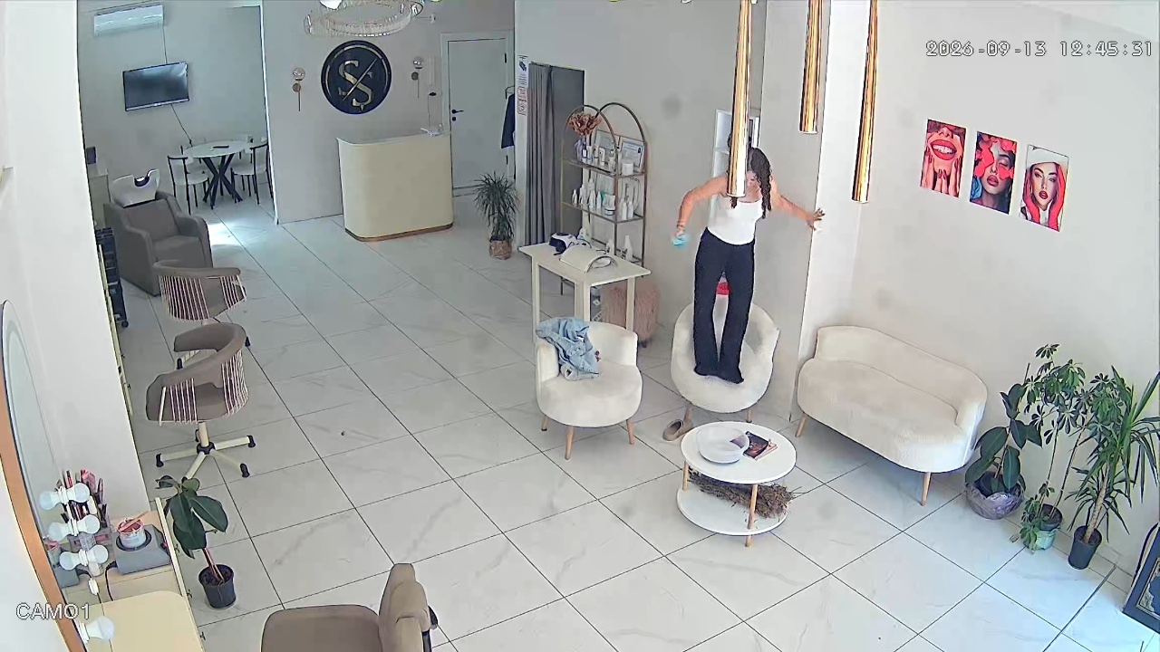 Chair collapses as girl steps down after cleaning