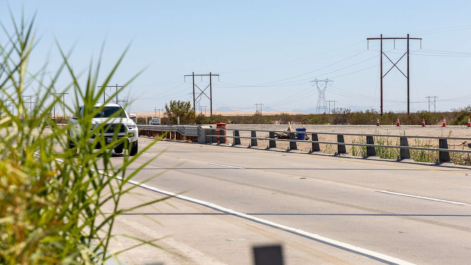 A Texas deputy held a Houston man 76 minutes on I-35 over a claimed fog line drift, then a federal jury awarded him $76