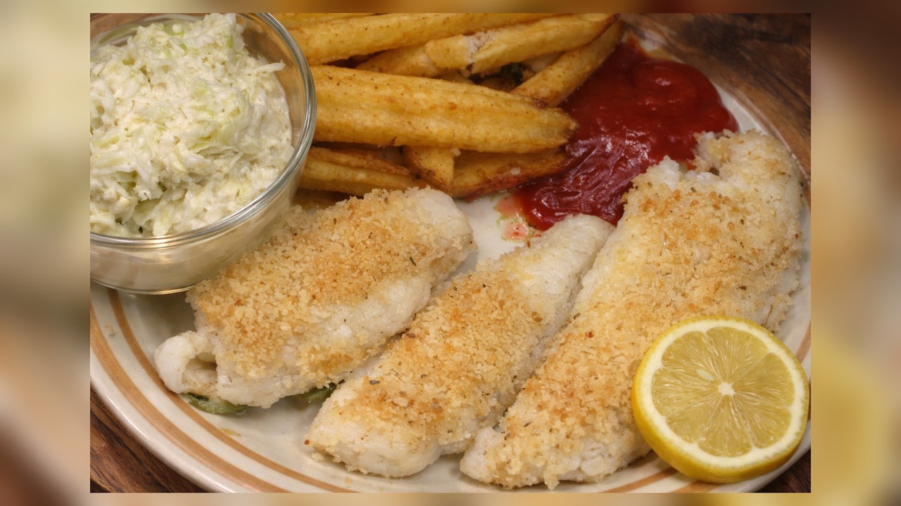How to grill fish and chips with homemade coleslaw