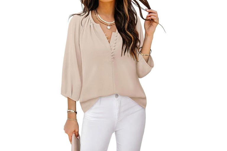 Martha Stewart’s fall blouses are the easy outfit upgrade that works ...