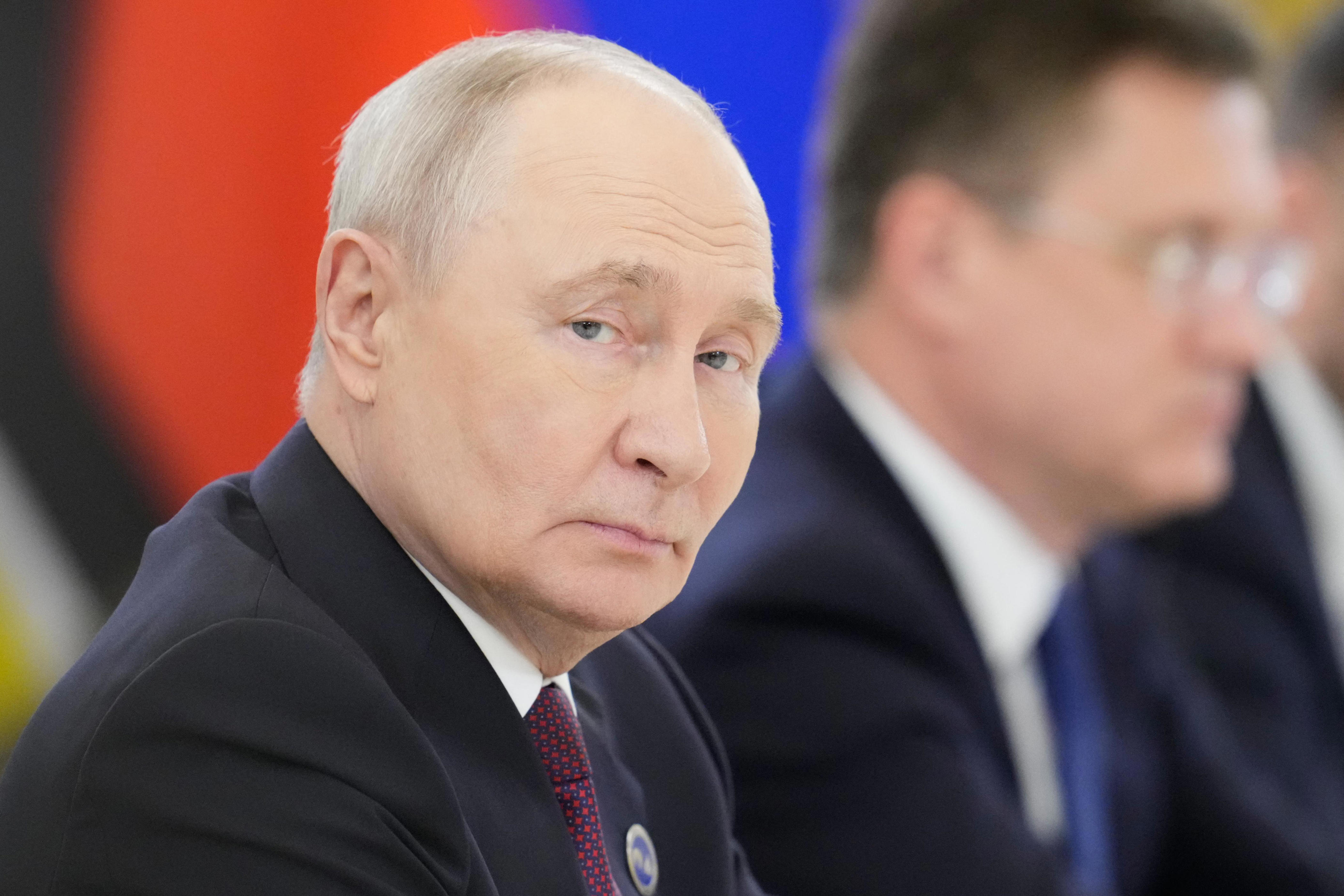Putin calls Elon Musk a genius at Moscow summit