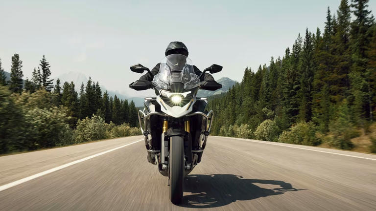 New Triumph Tiger 1200 gets 158hp engine, radar safety tech and updated ...
