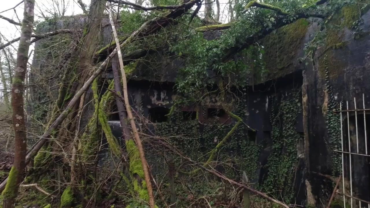 A German armored fortress still contains an underground power station ...