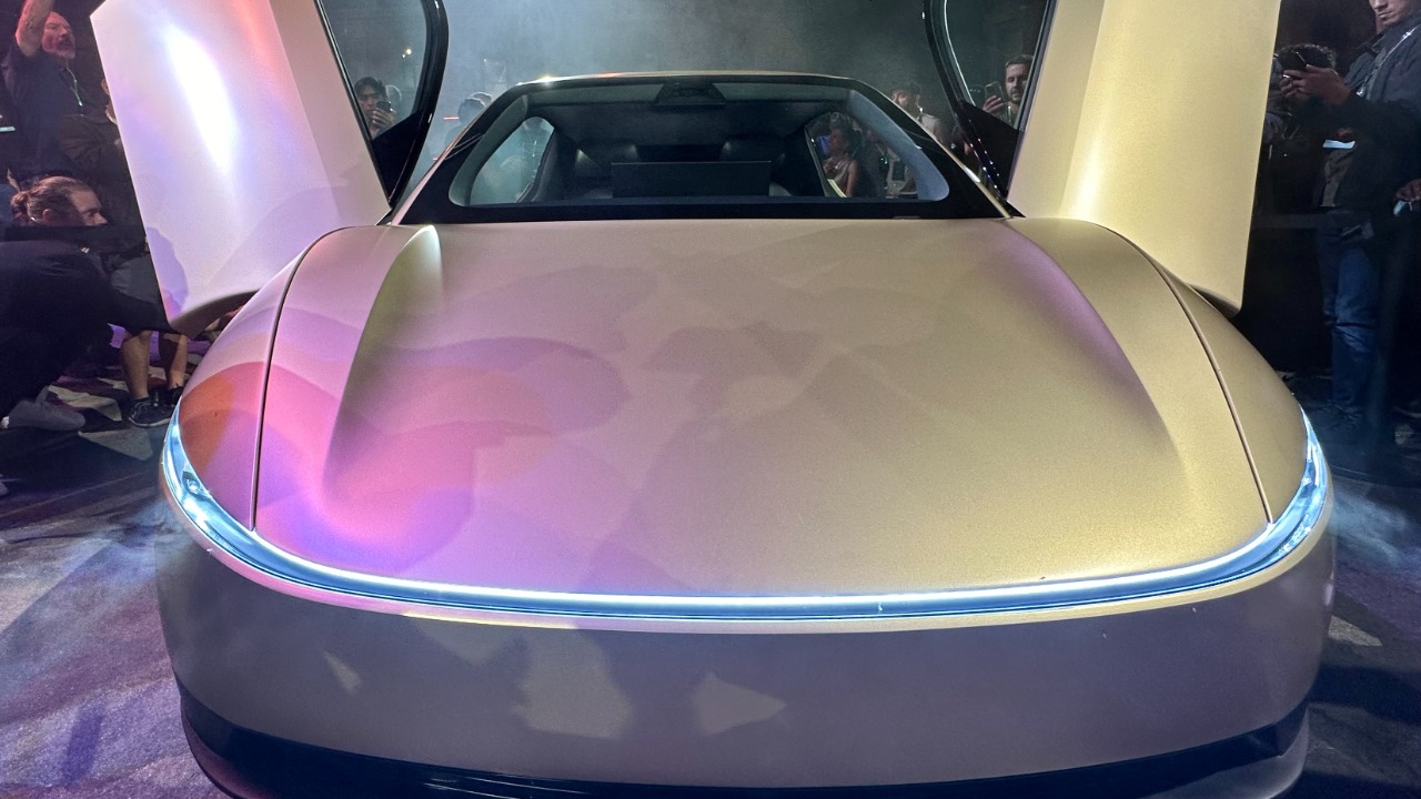 Cyan lamps could become the signal that nobody is driving the car next ...