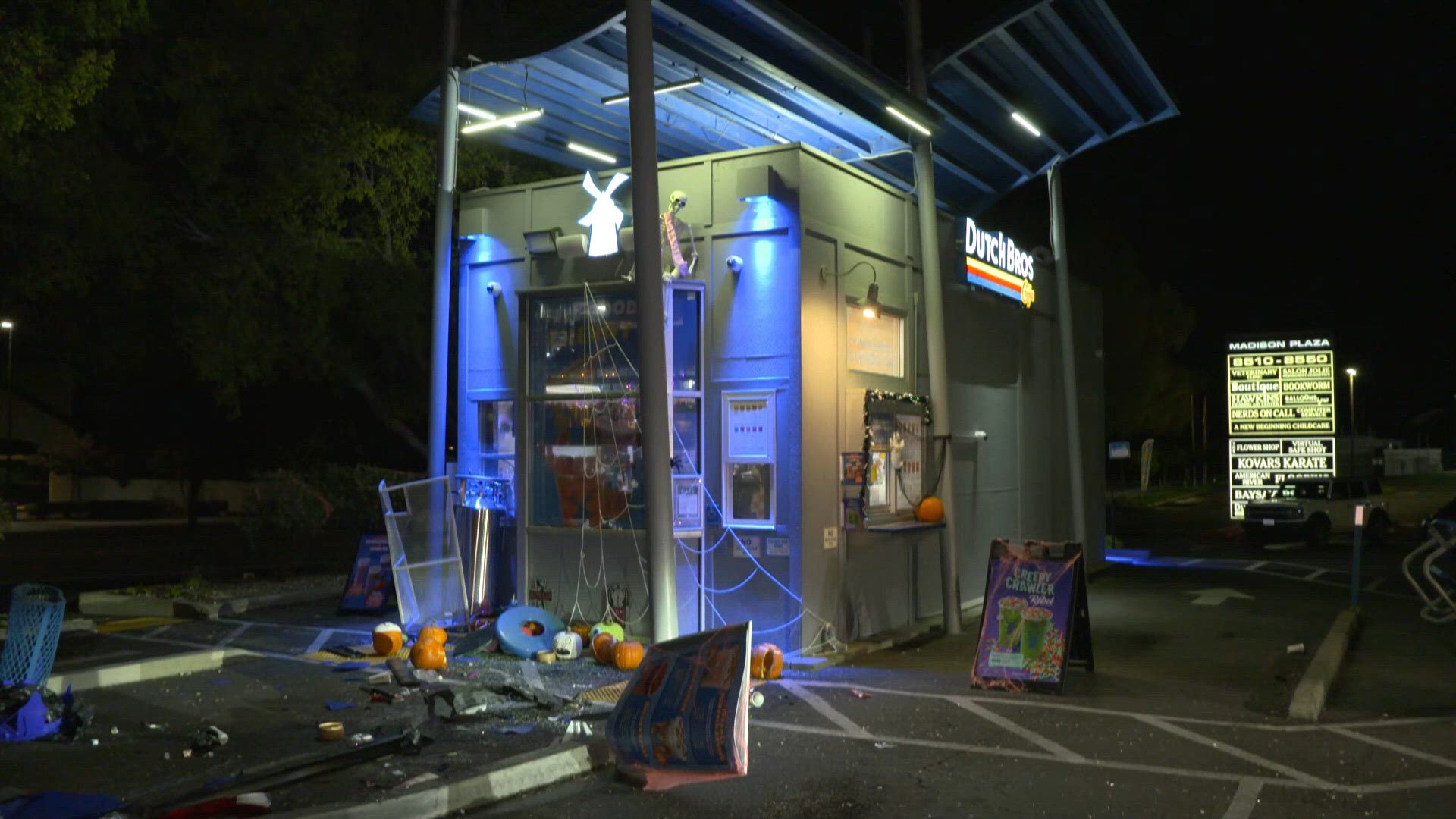 Car crashes into Fair Oaks Dutch Bros
