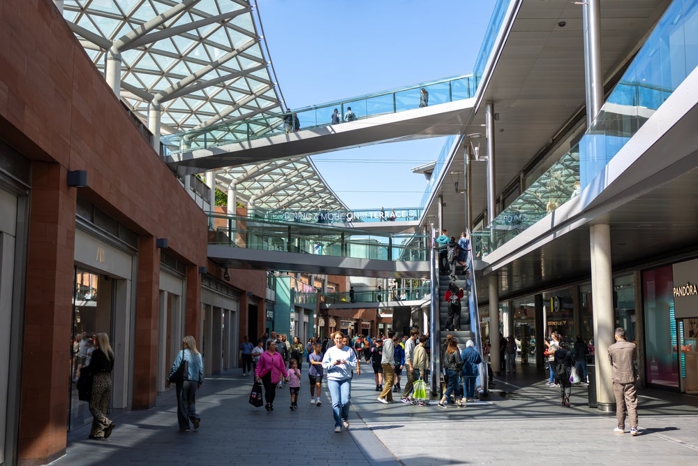 UK retailers divided over budget