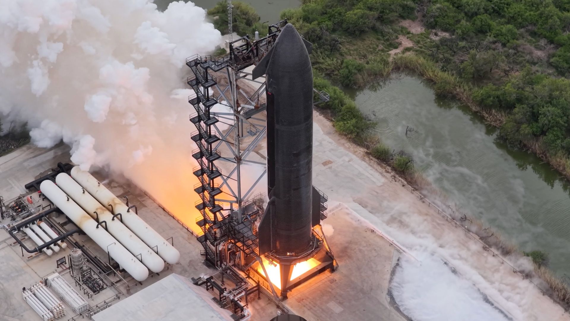 SpaceX fires up Starship upper stage ahead of landmark Flight 15 test ...