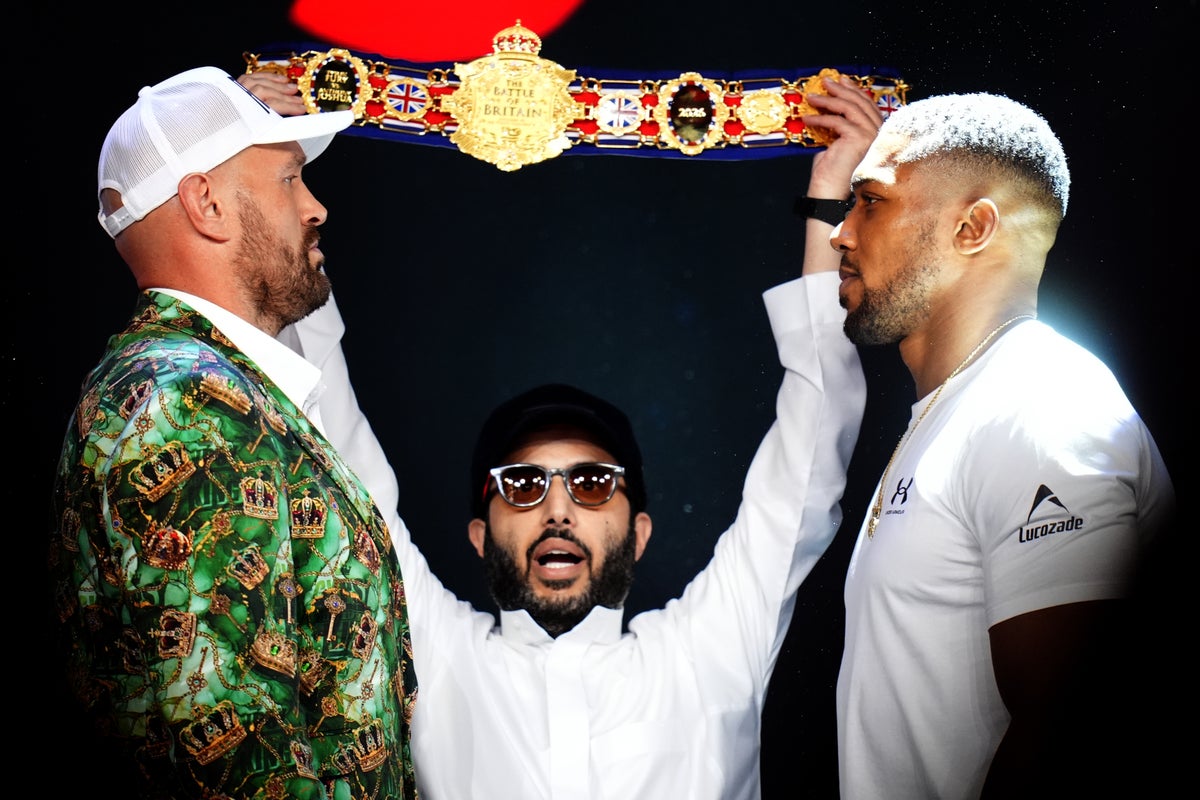 British boxing icon’s bold Fury vs Joshua prediction: 'Three rounds'