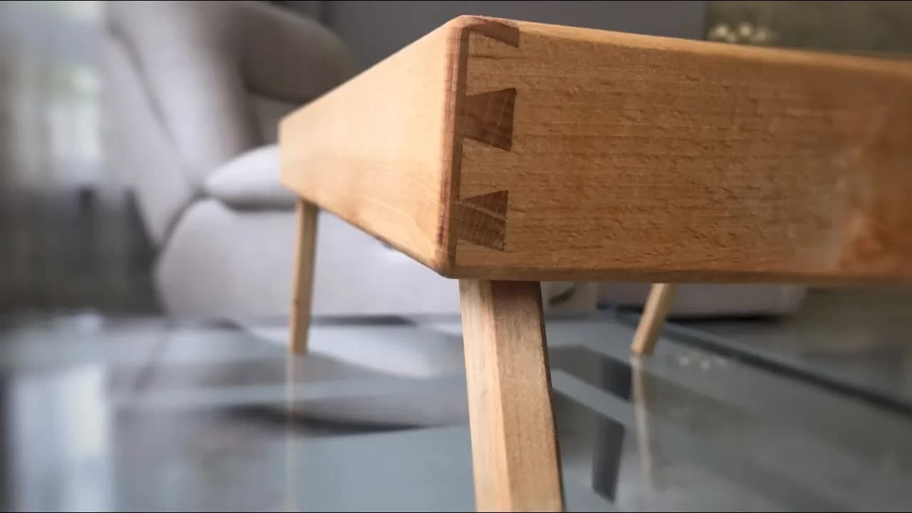 Woodworker makes a beech-and-plywood dovetail connection